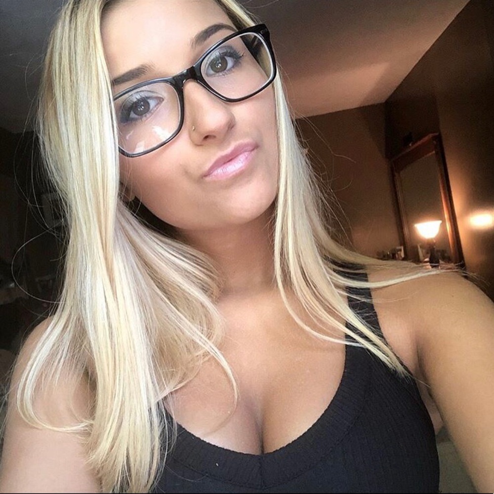 Meet your Posher, Marlana